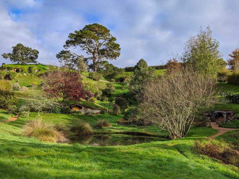 visiting hobbiton in new zealand - hobbit holes